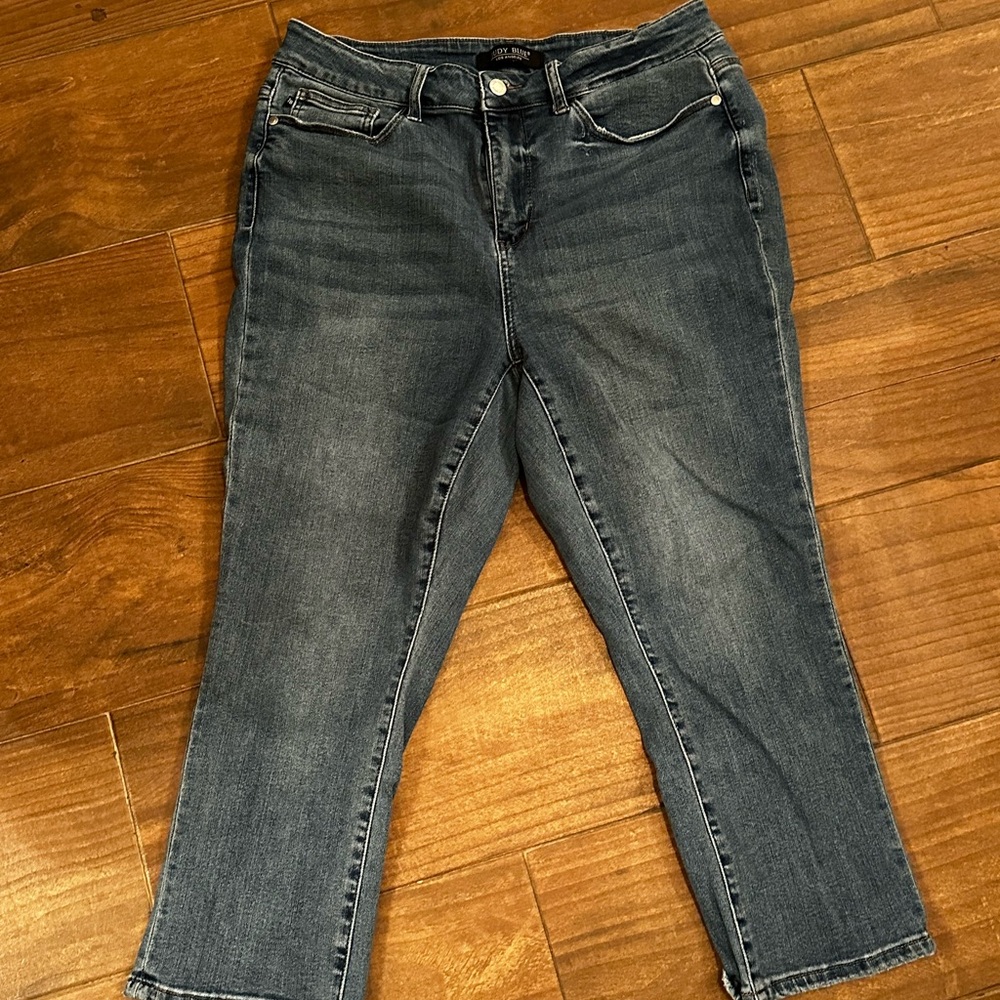 Judy Blue Dark Wash Cropped Jeans 16w
